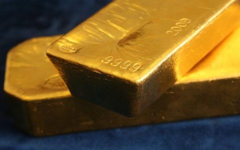 UBS: Vàng đạt trung bình $1350 trong năm 2017; ‘giảm nhưng không gục ngã’
