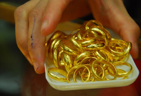 Vàng trong nước sáng 19/8 không nhìn thấy dấu hiệu bứt phá