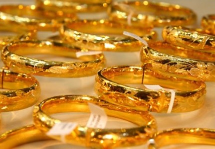Vàng &#8216;phẳng lặng&#8217; trước cơn giông