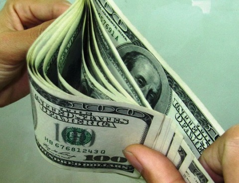 Sáng 29/12: Giá USD ngân hàng ít di chuyển, TGTT trượt nhẹ