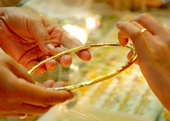 Vàng miếng ngày càng bớt ‘lấp lánh’