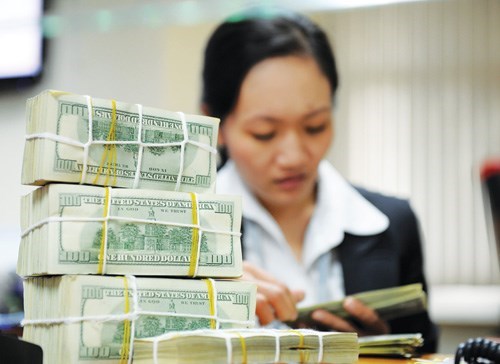 Sáng 25/1: Nhiều ngân hàng &#8220;kiên quyết&#8221; giữ nguyên giá USD