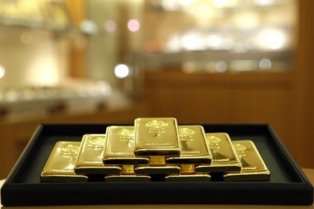Đà tăng chững lại, vàng vẫn có thêm 2.8% trong tháng 1