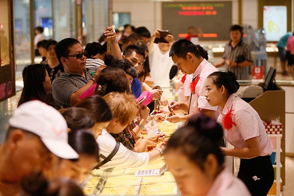 Vàng trong nước tuần qua: Đu theo thế giới nhưng bước chân luôn &#8220;ngắn hơn&#8221;