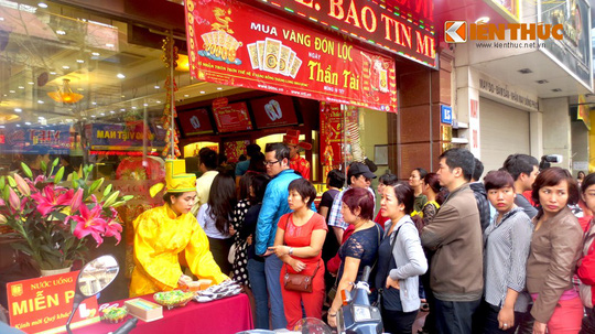 Bảng giá vàng 9h sáng ngày 24/2: Tín hiệu ấm áp trong những ngày đầu xuân mới