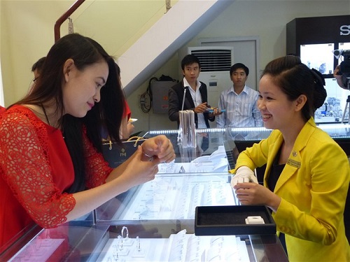 Vàng trong nước tuần qua: Bài hát với nhiều nốt nhạc trầm