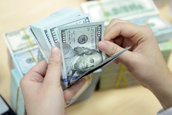 Sáng 13/4: Giá USD tại các ngân hàng điều chỉnh nhẹ theo cả 2 chiều