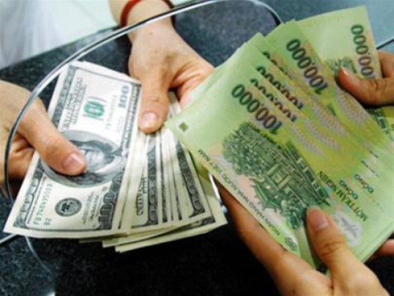 Sáng 3/4: TGTT nối dài đà giảm, giá USD tại các NH bất ngờ bật tăng