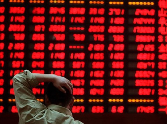 Phiên 19/4: Chứng khoán Việt &#8216;tắm máu&#8217;, Phạm Nhật Vượng mất hơn 6500 tỷ
