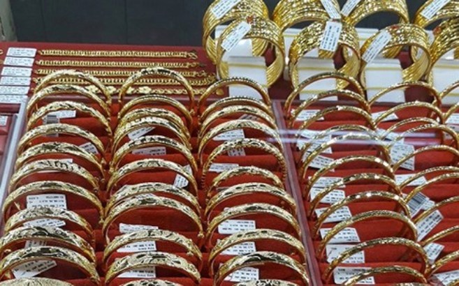 Vàng quay đầu giảm nhẹ