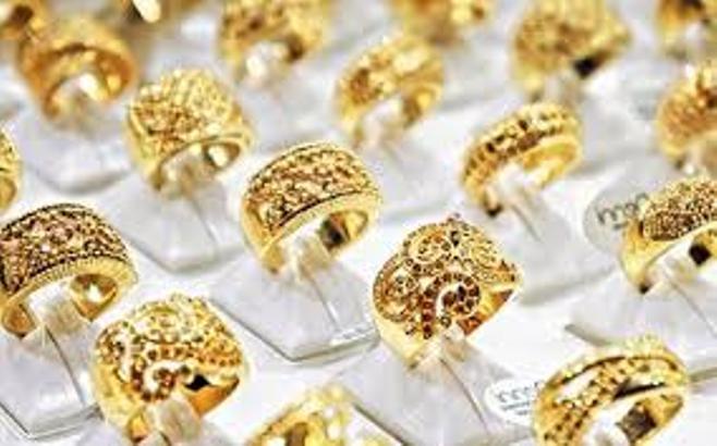 Bảng giá vàng 9h sáng ngày 16/5: Giá vàng trong nước giảm nhưng chưa sâu bằng thế giới