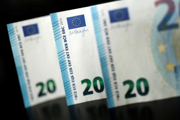 Thời điểm bán euro?