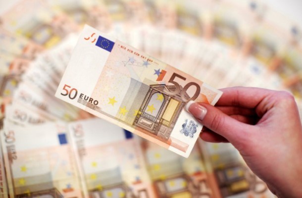 TT tiền tệ 11/9: USD đi ngang, Euro tăng trong bối cảnh lo ngại về địa chính trị