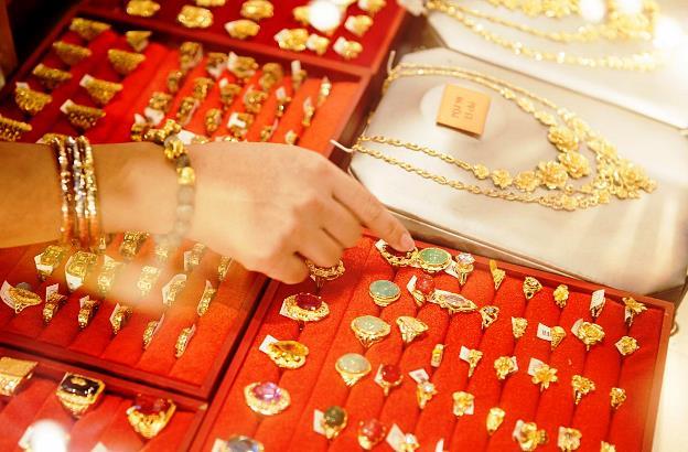 Bảng giá vàng 9h sáng ngày 17/10: Vàng trong nước có xu hướng giảm nhẹ
