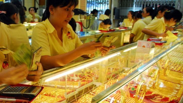Bảng giá vàng 9h sáng ngày 19/10: Thời điểm tốt để nhà đầu tư mua vàng?