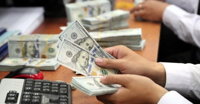 Các ngân hàng giảm giá USD