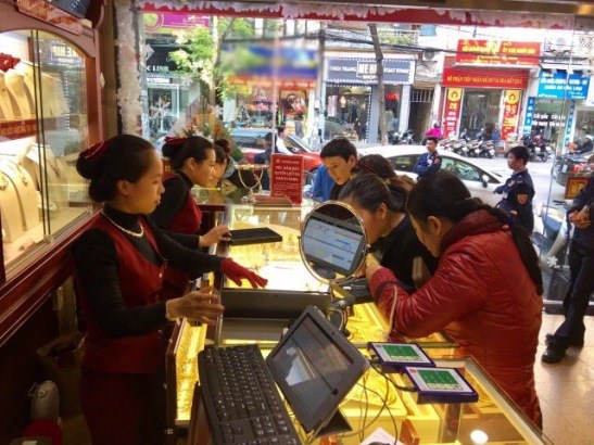 Cuối tuần giá vàng đồng loạt giảm