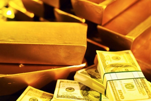 TT vàng 12/11: Giảm nhẹ khi USD ở mức cao, nhà đầu tư chờ số liệu lạm phát
