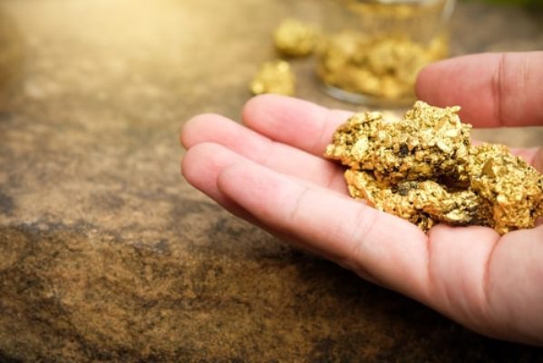 Giá vàng giảm do sự lo sợ của nhà đầu tư vẫn còn ở mức thấp &#8211; Degussa