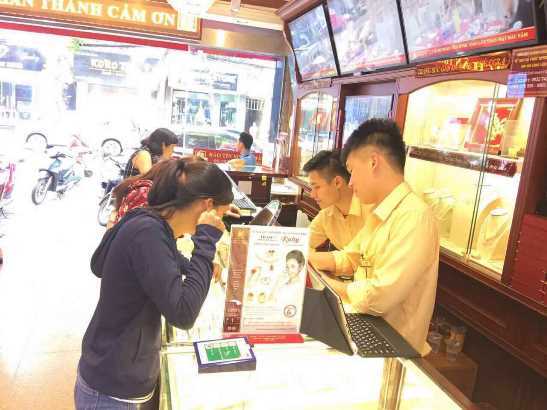 Giá vàng hôm nay biến động nhẹ