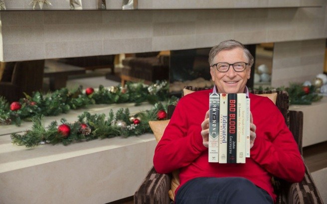 Tỷ phú Bill Gates chia sẻ 5 cuốn sách yêu thích nhất năm 2018: Mỗi quyển thuộc một chủ đề riêng và rất đáng để đọc