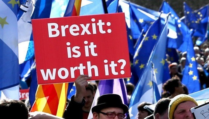 1.300 tỷ USD và 7.000 việc làm tài chính có thể rời Anh vì Brexit