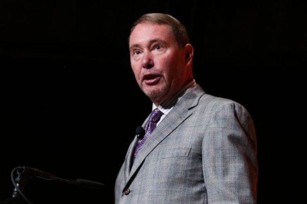 Ông Vua trái phiếu Jeffrey Gundlach: &#8220;Tôi chắc chắn mua vàng&#8221;