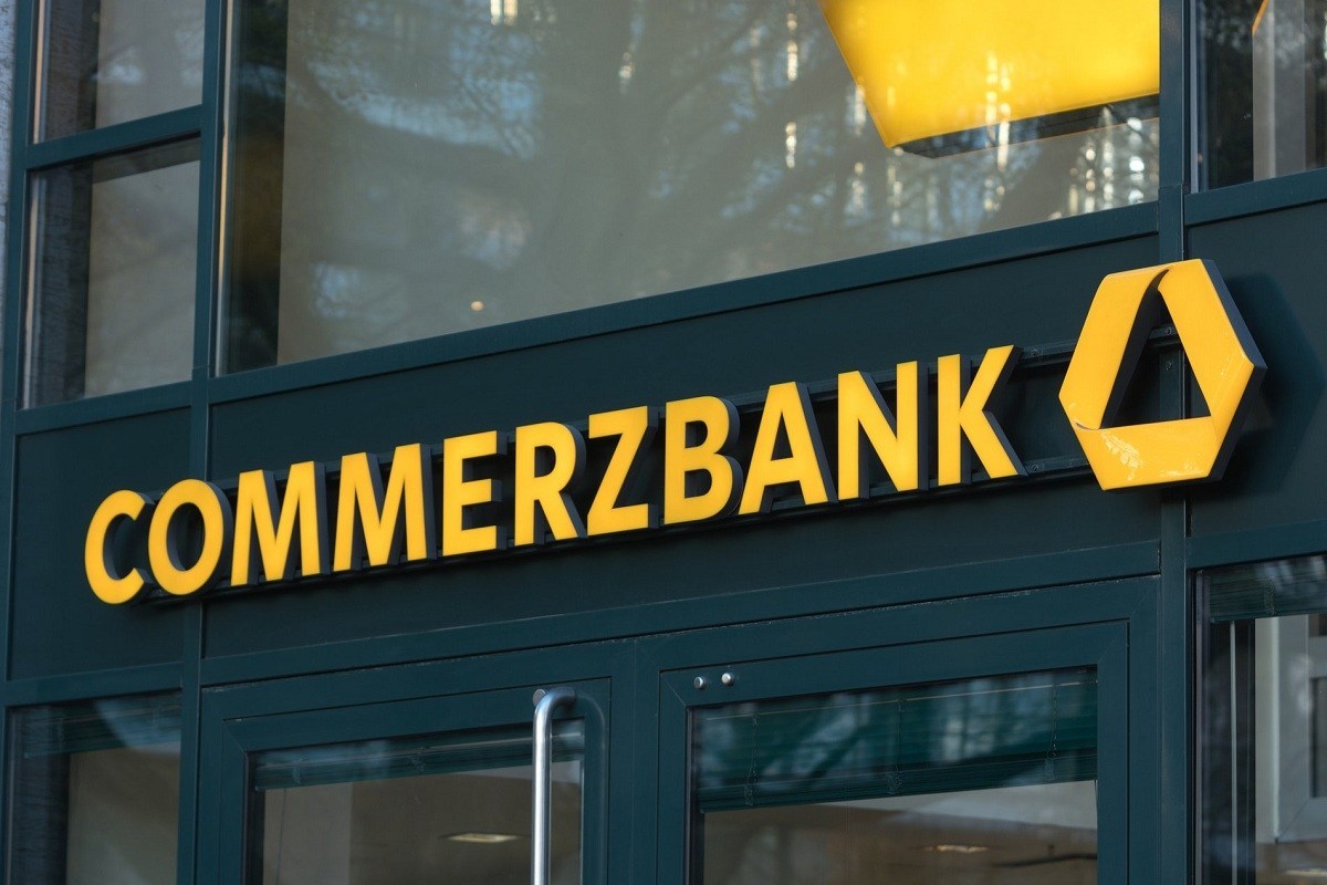 Chính sách tiền tệ lỏng lẻo là yếu tố nâng vàng lên vào năm 2020 &#8211; Commerzbank