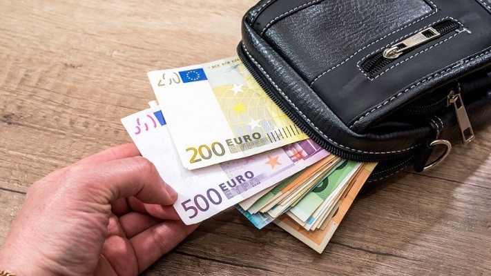 TT tiền tệ 13/2: EUR quanh đáy 2,5 năm; yên Nhật và fanc Thụy Sỹ lên giá do sức hút trú ẩn