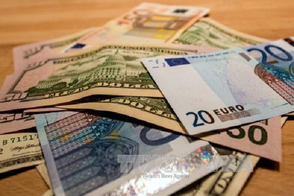 TT tiền tệ 27/2: Euro, bảng Anh ‘hân hoan’ chờ đàm phán thương mại; USD giảm sâu vì lo sợ Covid-19