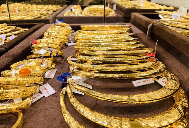 Bảng giá vàng sáng 17/4: Đây là thời điểm tốt để mua vàng?