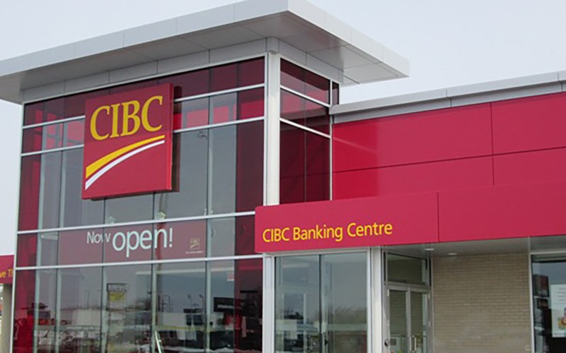 Thị trường vàng hỗn loạn, CIBC bị &#8220;thổi bay&#8221; 64 triệu USD trong 1 ngày!