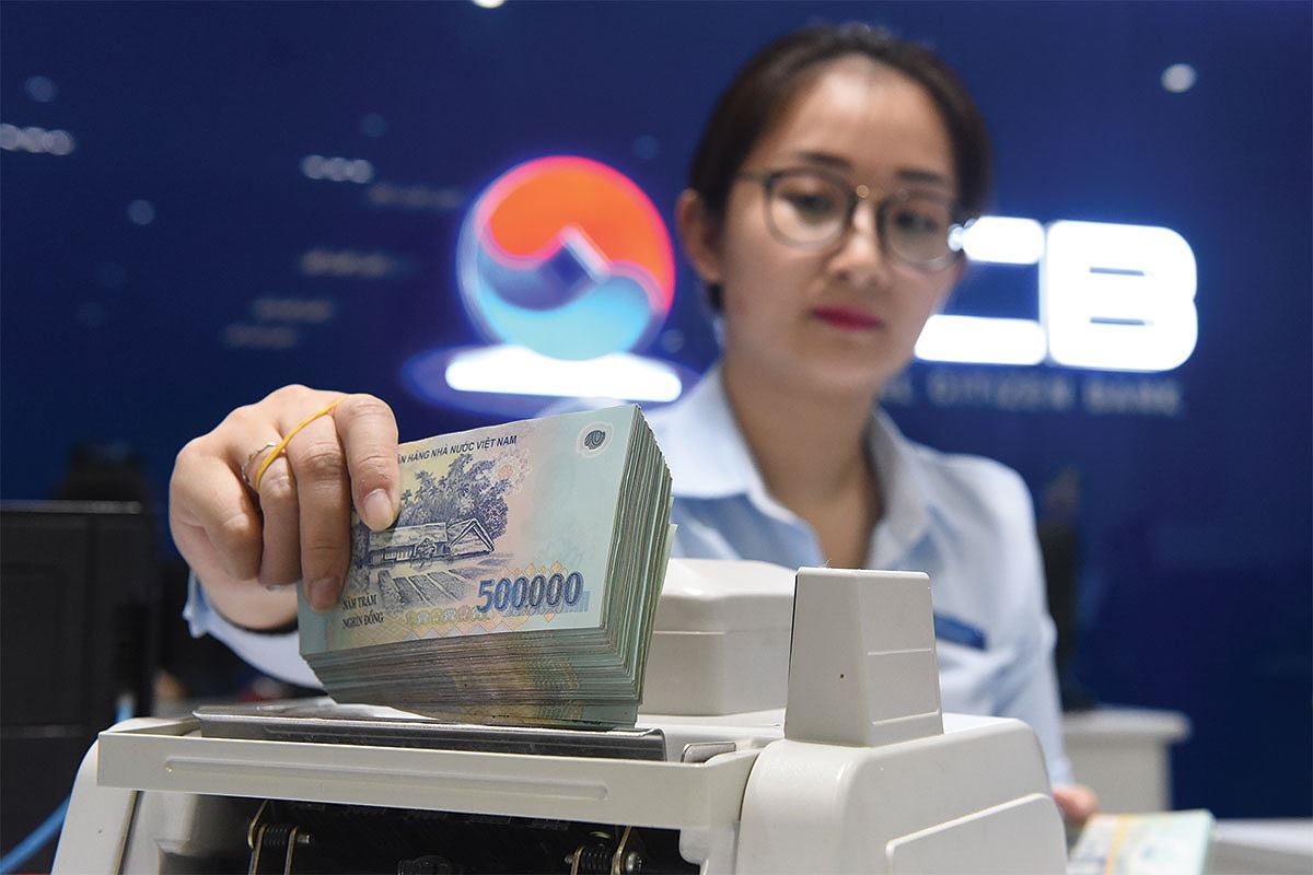 USD/VND sáng 24/6: Tỷ giá trung tâm sụt sâu 13 đồng, Ngân hàng nâng giá mua &#8211; bán