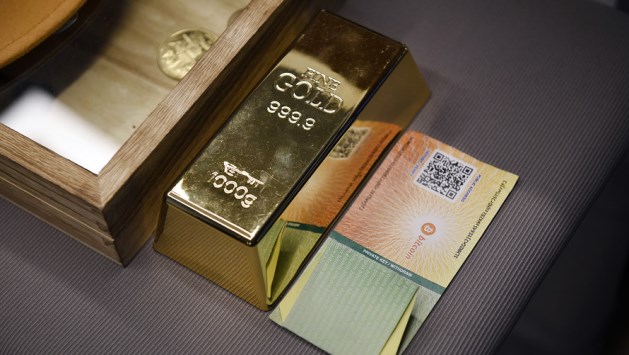 Vàng: Theo sát sự mở rộng bảng cân đối tài chính G4, tăng 12% trên cơ sở hàng quý