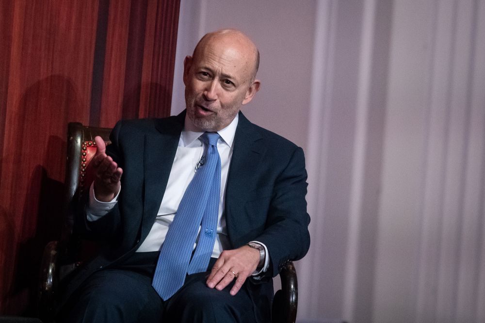 Cựu CEO Goldman Sachs: Bây giờ là lúc để vàng, bạc tỏa sáng