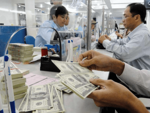 Tỷ giá VND/USD 20/10: Tỷ giá trung tâm và thị trường tự do cùng giảm