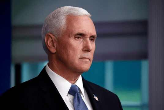 Phó TT Mỹ Mike Pence phản đối phế truất quyền lực của TT Trump.