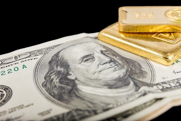 USD sụt về đáy tháng, vàng vọt mạnh lên trên vùng 1800$