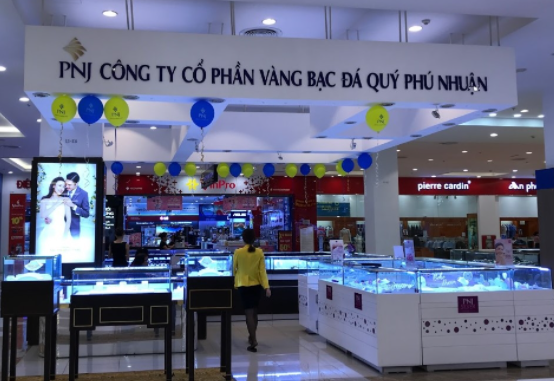 PNJ, đại gia ngành trang sức kiếm tiền tỷ một ngày