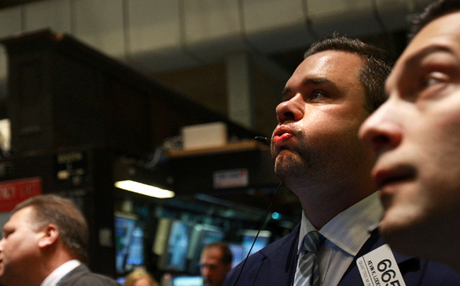 Phiên 6/7: S&#038;P 500 tạm nghỉ, Nasdaq lên kỉ lục mới; Dầu thô tăng nhanh rồi quay đầu lao dốc