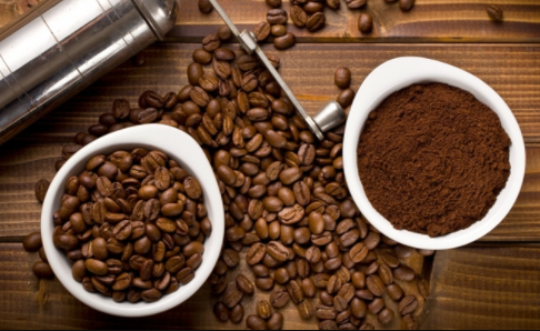 Giá cà phê đồng loạt giảm mạnh, thị trường lo ngại sự xuất hiện của biến thể Omicron ảnh hưởng tới nhu cầu tiêu thụ