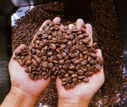 Giá cà phê quay đầu giảm, Arabica mất 3,2% &#8211; thấp nhất 4 tháng qua