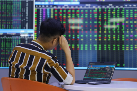 TTCK sáng 5/5: Mở cửa trong sắc xanh nhưng đà tăng dần thu hẹp, VN-Index kết phiên giảm nhẹ
