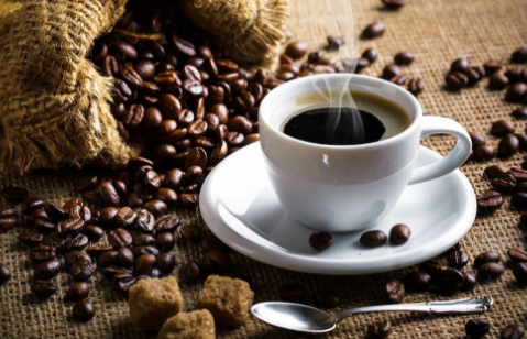 Thị trường cà phê tuần qua chịu áp lực giảm trước sự điều chỉnh lãi suất cơ bản tiền tệ của các nền kinh tế lớn trên thế giới