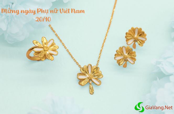 Sôi động thị trường trang sức dịp 20/10