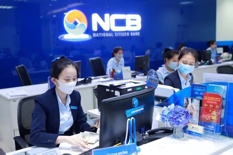 Ngân hàng công bố lãi suất tiết kiệm lên đến 10,5%/năm, vượt mặt SCB