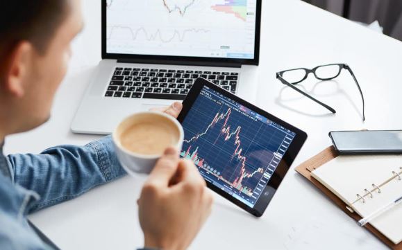 Nhận định chứng khoán phái sinh phiên 11/11: Tiếp tục lùi bước và thăm dò quanh mốc hỗ trợ 925 điểm