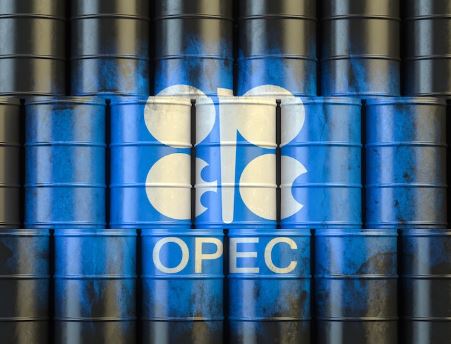 OPEC+ nhất trí giữ nguyên mục tiêu cắt giảm sản lượng dầu mỏ