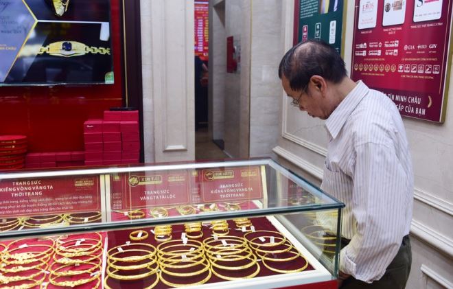 Bảng giá vàng sáng 11/11: Vàng miếng không bị cuốn theo làn sóng giảm giá của vàng thế giới trong phiên cuối tuần