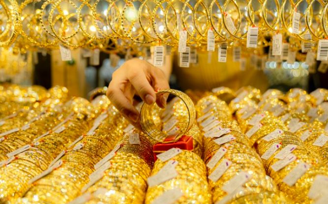 Vàng Nhẫn 9999: Phá đỉnh tuần trước, vàng nhẫn vươn lên tầm cao mới trên 60,4 triệu đồng